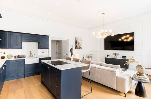 Leamington Spa Apartment | Modern, High End 1 Bed in Central Leamington Spa - Pass the Keys