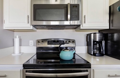 Acme Condo | MODERN HILLTOP RETREAT AT THE GRAND TRAVERSE RESORT! 5 Minutes to Horse Show!