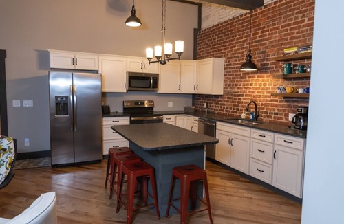 Erwin House | Modern/Historic Loft on Main Street B