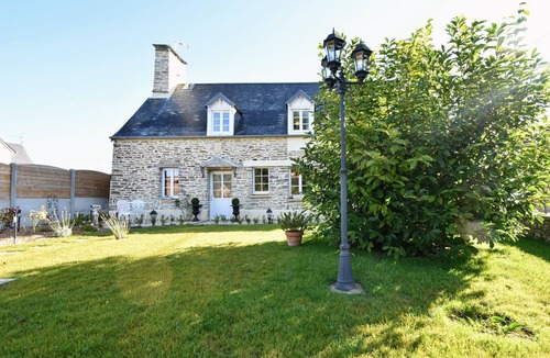 La Barre-de-Semilly House | Modern Holiday Home in La Barre-de-Semilly