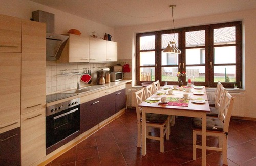 Fleeth Apartment | Modern holiday flat on a fenced property.