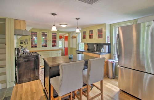Intervale Cottage | Modern Home ~ 2 Mi to Cranmore Mountain Resort!