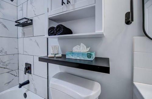 Downtown Phoenix House | Modern Home-Downtown-3 Bedroom- King Bed