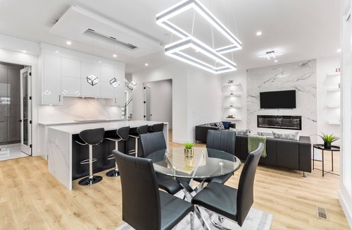 Willoughby House | 🏡 Modern Home for Cozy Enjoyable Vacation near Langley Events Centre‼️