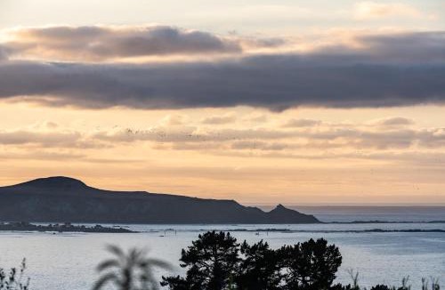 Kaikoura House | Modern Home in Peaceful Surround with Great Views