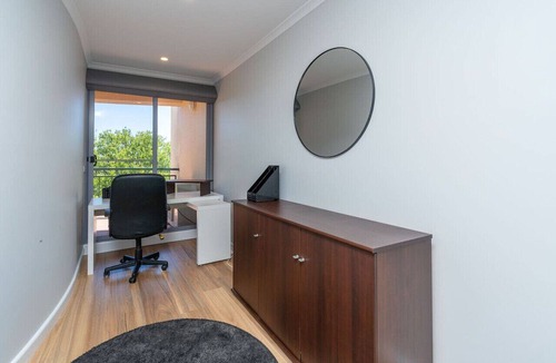 Griffith Apartment | Modern & Homely 2BR Burke Crescent Apartment