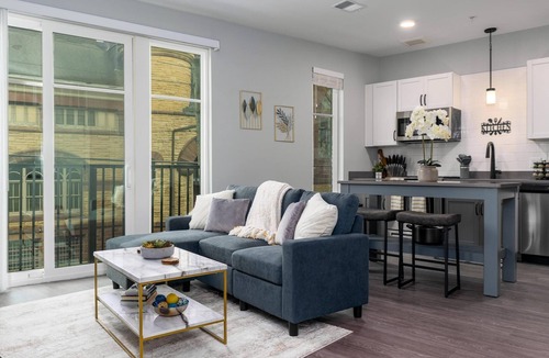 Olde Towne East Condo | Modern Homely Condo, Downtown, Long Stays Welcome