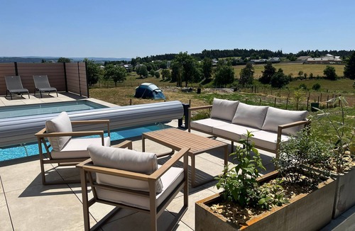 Saint-Chely-d'Apcher House | Modern house with swimming pool and breathtaking views