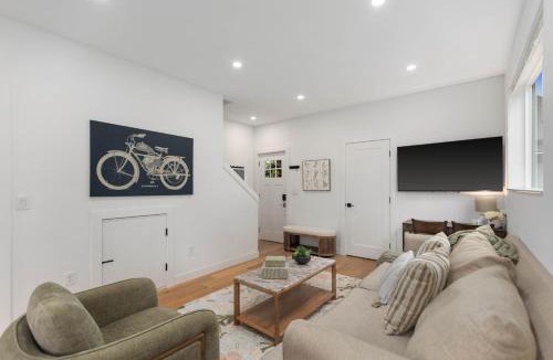 Mid-Beacon Hill House | Modern House in Seattle