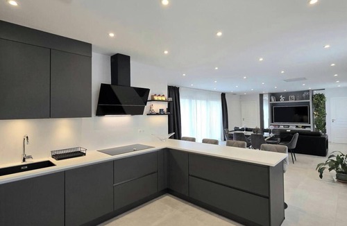 Saint-Marcory Cottage | Modern house, parking - discover in Périgord