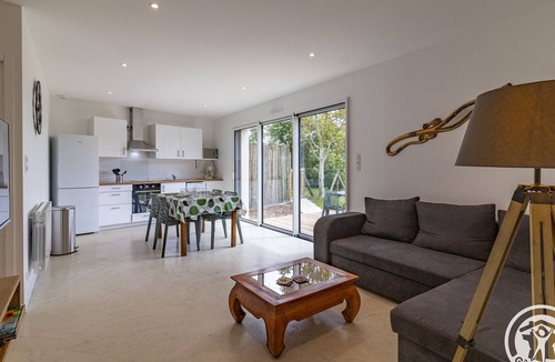 Saint-Christophe-la-Couperie Cottage | Modern house with enclosed garden, pet-friendly near Nantes and Angers