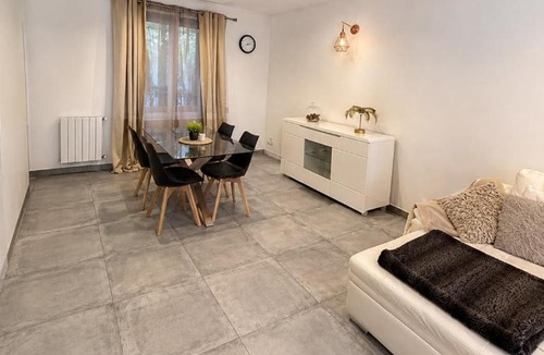Sarcelles Villa | Modern House with Jacuzzi 8 guests