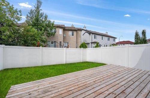 Southwest Calgary House | Modern House with Private Backyard & Fireplace