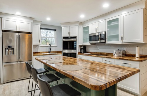 Indianapolis Cottage | Modern Indianapolis Home < 2 Mi to Downtown!