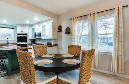Indianapolis Cottage | Modern Indianapolis Home < 2 Mi to Downtown!
