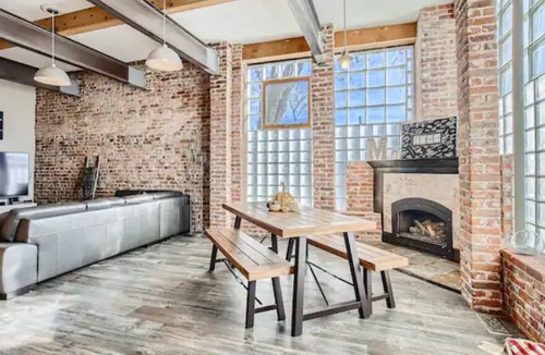 Sunnyside House | Modern, Industrial 3BR Home Minutes from Downtown!