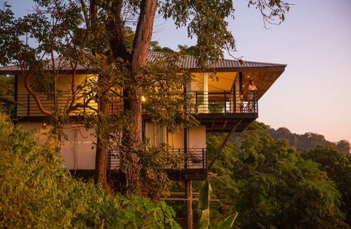 Mal Pais House | Modern Jungle Treehouse with Ocean Views and short walk to the Mal Pais Beaches.