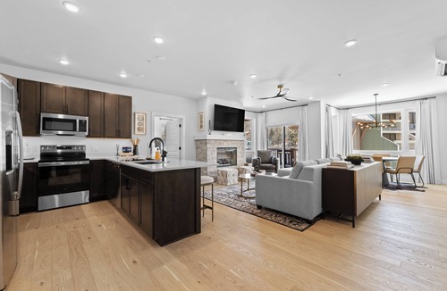 Lakeside Village Condo | Modern Keystone Condo - Pool & Fitness Center, 5 Mins to Slopes!