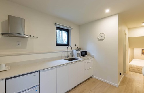 Burnaby House | Modern King-Size Guest Suite w/AC