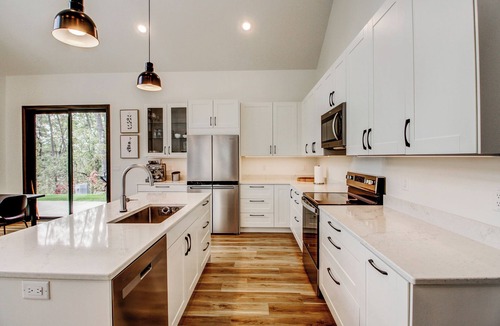 Park Rapids House | Modern Lake Home - 4 Acres - Private Lakefront - Floor to Ceiling Windows