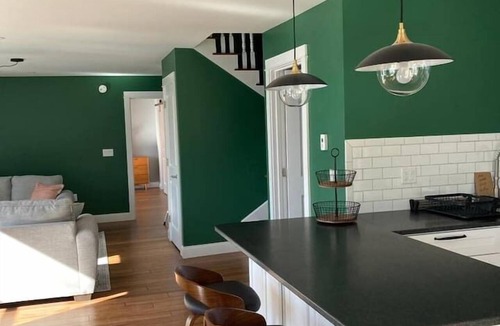 Dedham Cottage | Modern lakefront ADA accessible 4BR, 3.5 BA house