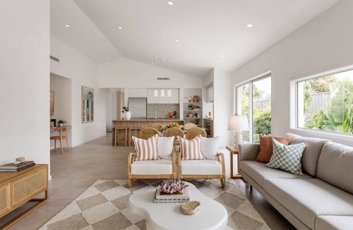 Lambert Apartment | Modern Lambert Apartment
