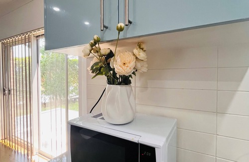 Narwee House | Modern large 3bedroom Family home within 6 minutes to station and local shop