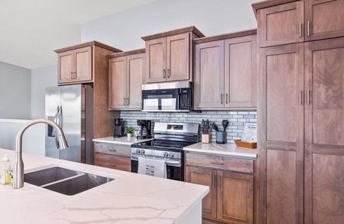 Crofton House | Modern Lewis and Clark lake home with lake views and 3 min drive to the beach!