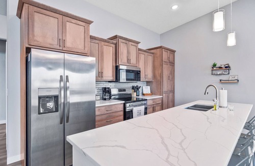 Crofton House | Modern Lewis and Clark lake home with lake views and 3 min drive to the beach!