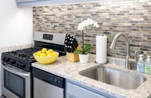 Downtown Hartford Apartment | Modern Living Steps from XL Center, Bushnell Park
