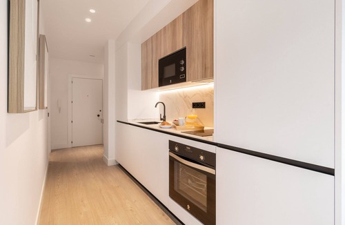 Hispanoamerica Apartment | Modern Loft for Two in Chamartín