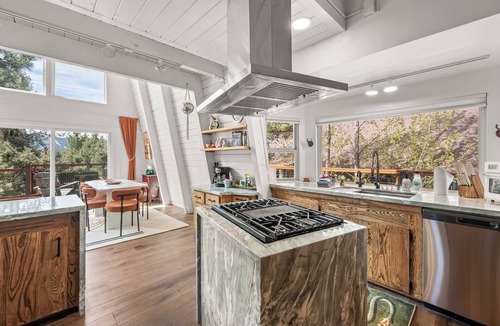 Big Bear City House | Modern Loft in Big Bear | Pet-friendly | Hot Tub