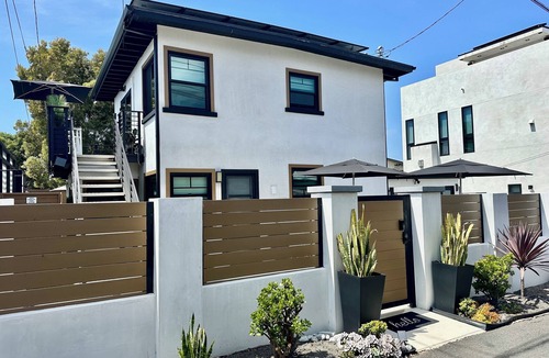 Carlsbad Village House | Modern Loft in Carlsbad Village steps to beach (Tesla Charger available)