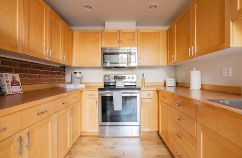 Belltown Condo | Modern Loft in the Heart of Seattle