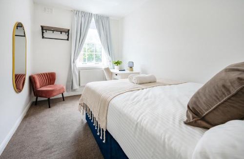 Higher Walton Apartment | Modern London stay near Nothing Hill