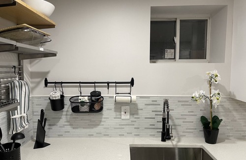 South Hempstead Apartment | Modern long island guest suite