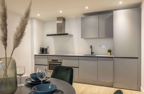 Rotterdam Apartment | Modern Lower-Ground Apartment in Rotterdam West