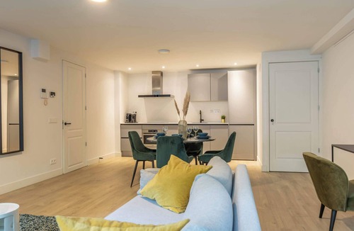Rotterdam Apartment | Modern Lower-Ground Apartment in Rotterdam West