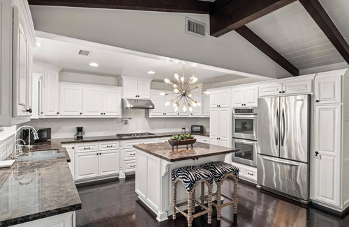 Rancho Palos Verdes House | Modern Luxe in Palos Verdes - 3BR Designer Retreat w/Scenic Vibes/Main House