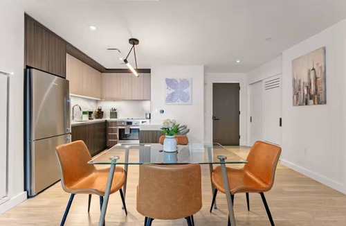 Seaport District Apartment | Modern Lux Seaport Convention Center I 2BR 2BA APT