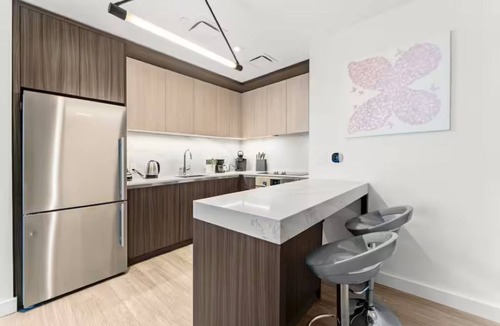 Seaport District Apartment | Modern Lux Seaport Convention Center I 2BR 2BA APT