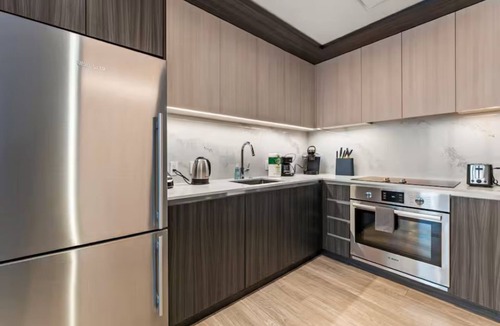 Seaport District Apartment | Modern Lux Seaport Convention Center I 2BR 2BA APT