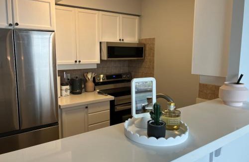 Humberwood Apartment | Modern Luxe 2BR with Free Parking Near YYZ