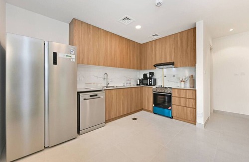 Dubai House | Modern Luxe 4BR Oasis | Peaceful Views