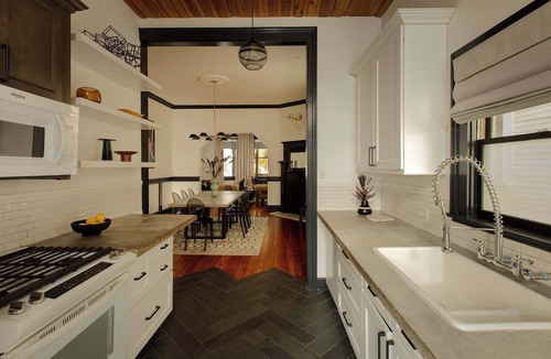 Dixon Park House | Modern Luxe Sophistication Near Forsyth Park