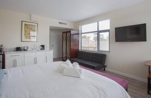 Bankers Hill Hotel | Modern, Luxurious and Prime location All in One