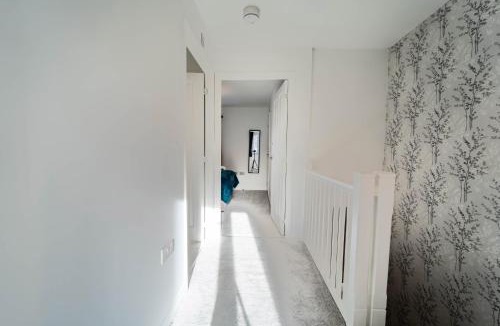 Didcot House | Modern Luxury 2 Bed Didcot Home with Free Parking