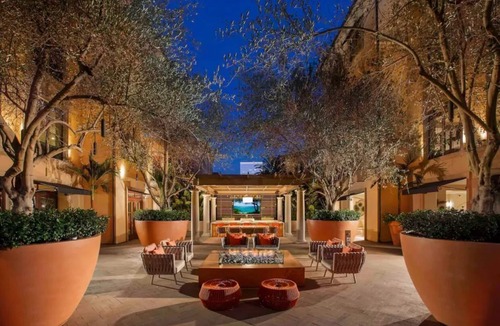 Irvine House | Modern, Luxury, 2 Bedroom (3 Bath) Townhome