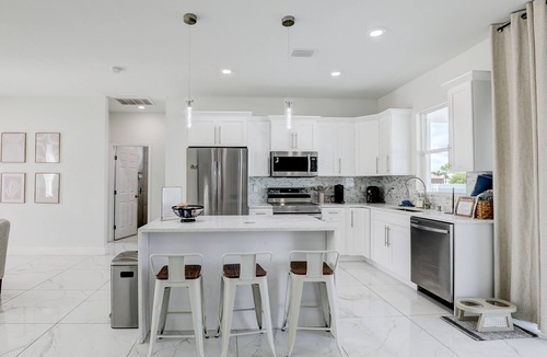 Mariner House | Modern Luxury 3 Bed/2 Bath Home With Pool and Fenced Yard