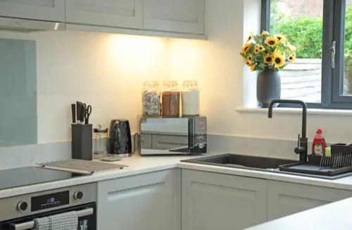 Macclesfield House | Modern Luxury 4 Bed House in Heart of Macclesfield